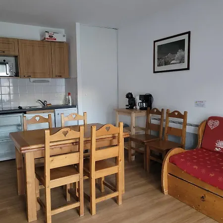 2 Pieces Apmr Besse-et-Saint-Anastaise